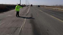 濱海新區(qū)民警深入查找在道路劃線、交通標(biāo)志等方面是否存有問(wèn)題？