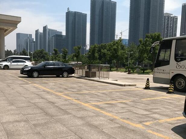 酒店賓館停車位劃線找什么單位，找誰來劃線？