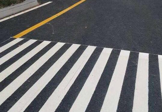 道路劃線，道路標(biāo)線是怎么畫出來的？