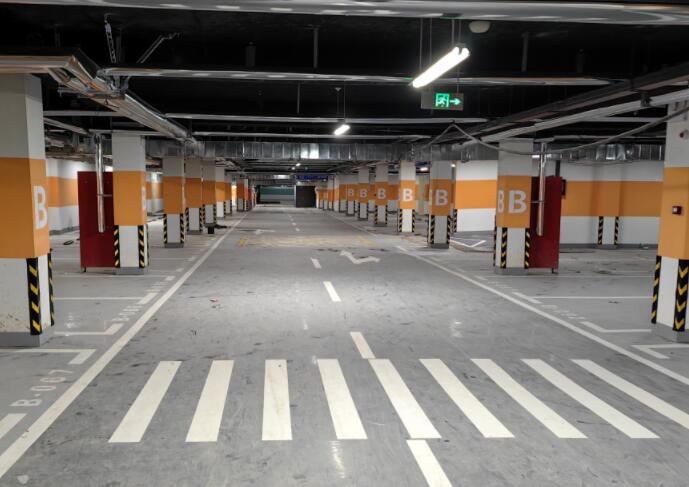 在南京做停車場(chǎng)劃線的時(shí)候有哪些步驟？飛揚(yáng)專業(yè)劃線多年