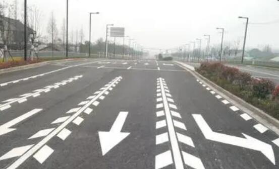 冷噴標(biāo)線一平方多少錢？道路劃線冷涂多少錢？