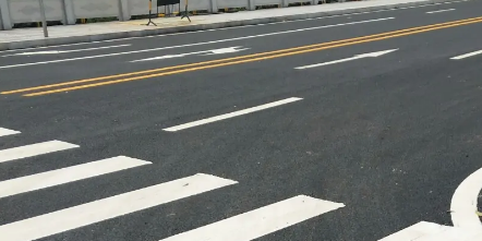 蘇州車位劃線解析，車間白色斑馬線劃線寬度是多少？帶來高效與安全