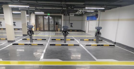 蘇州車位劃線，飛揚專業(yè)施工團隊
