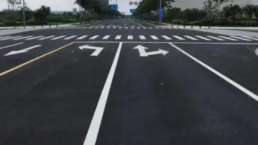 蘇州相城區(qū)廠區(qū)劃線選哪家？專業(yè)施工團(tuán)隊(duì)，多年經(jīng)驗(yàn)值得信賴